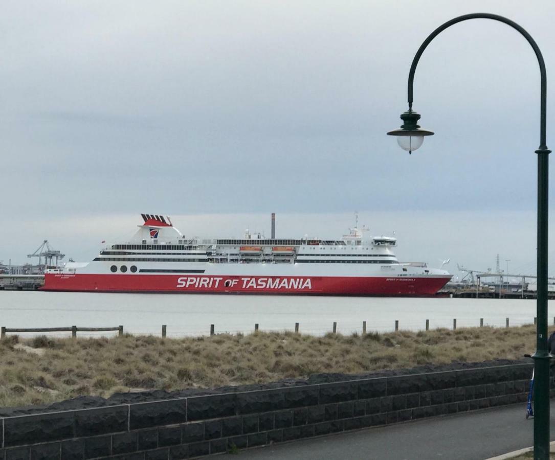 Staycentral - Spacious Seaviews Port Melbourne City Exterior foto